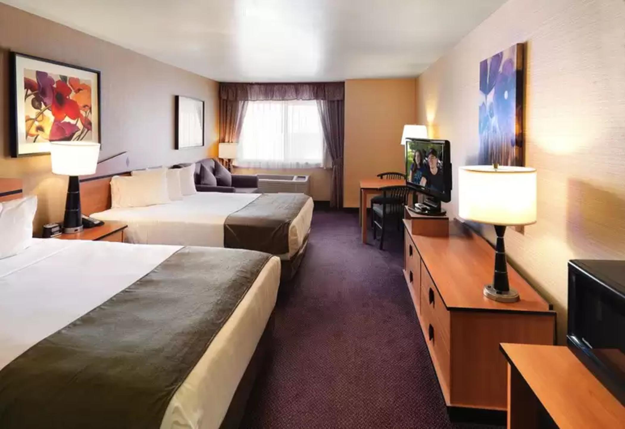 Crystal Inn Hotel & Suites - Midvalley Мюррей Екстер'єр фото